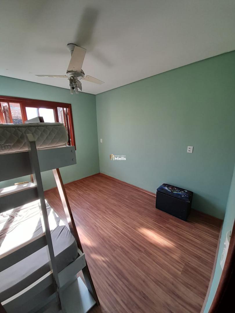 Casa à venda com 3 quartos, 55m² - Foto 4