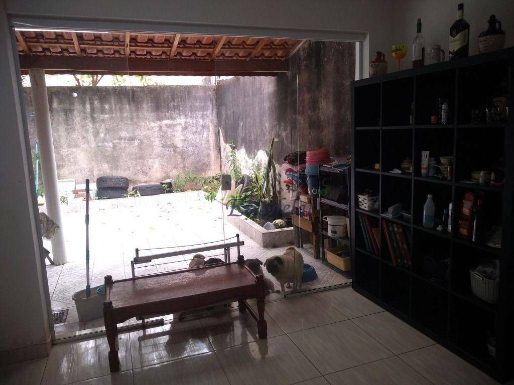 Casa à venda com 3 quartos, 110m² - Foto 11