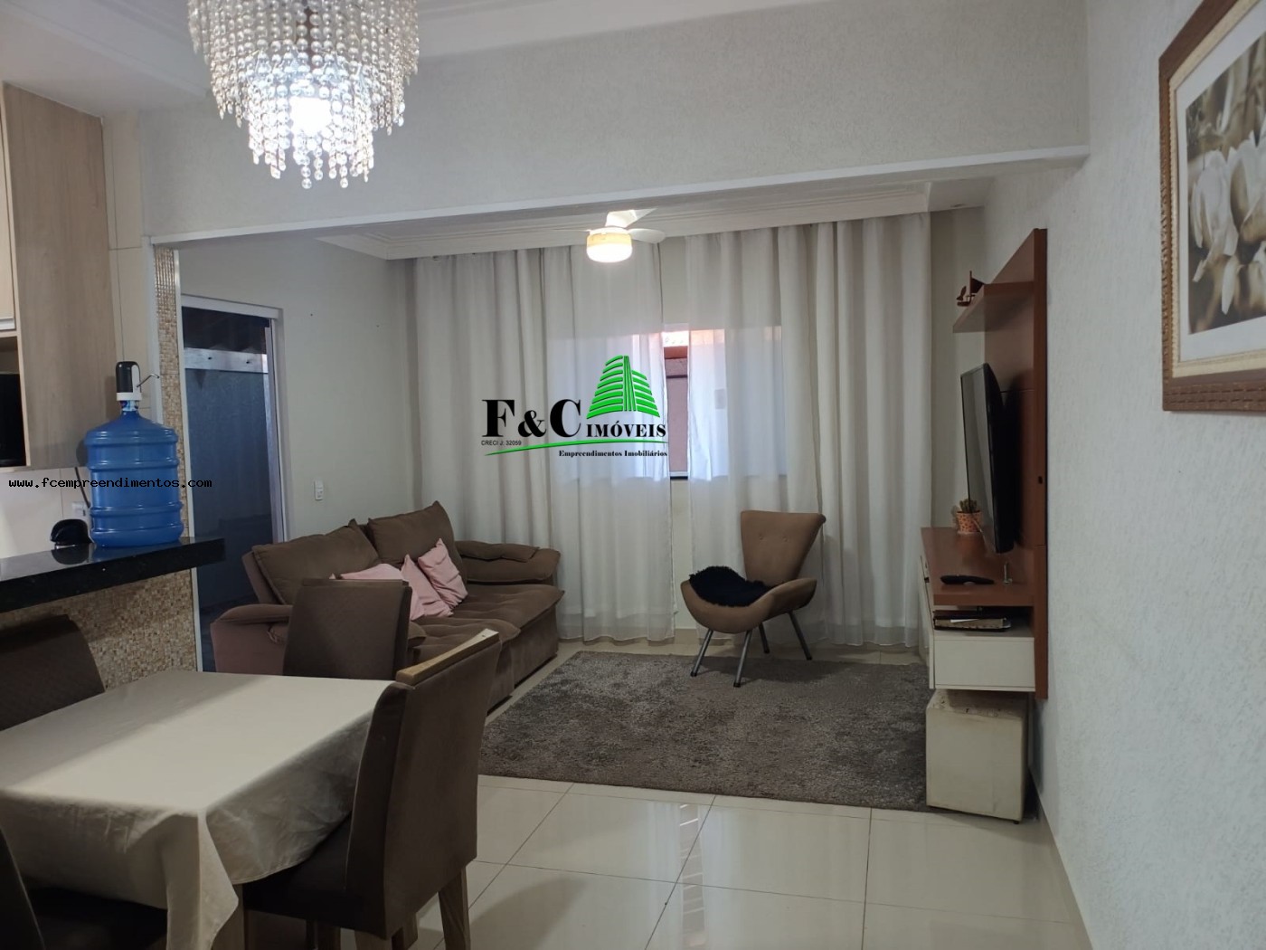 Casa à venda com 2 quartos, 140m² - Foto 10