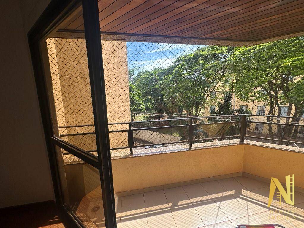 Apartamento, 3 quartos, 130 m² - Foto 1