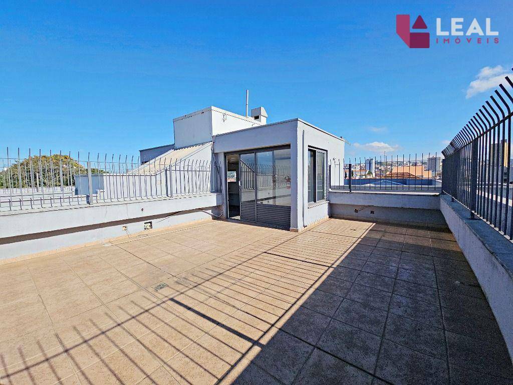 Apartamento para alugar com 3 quartos, 130m² - Foto 35