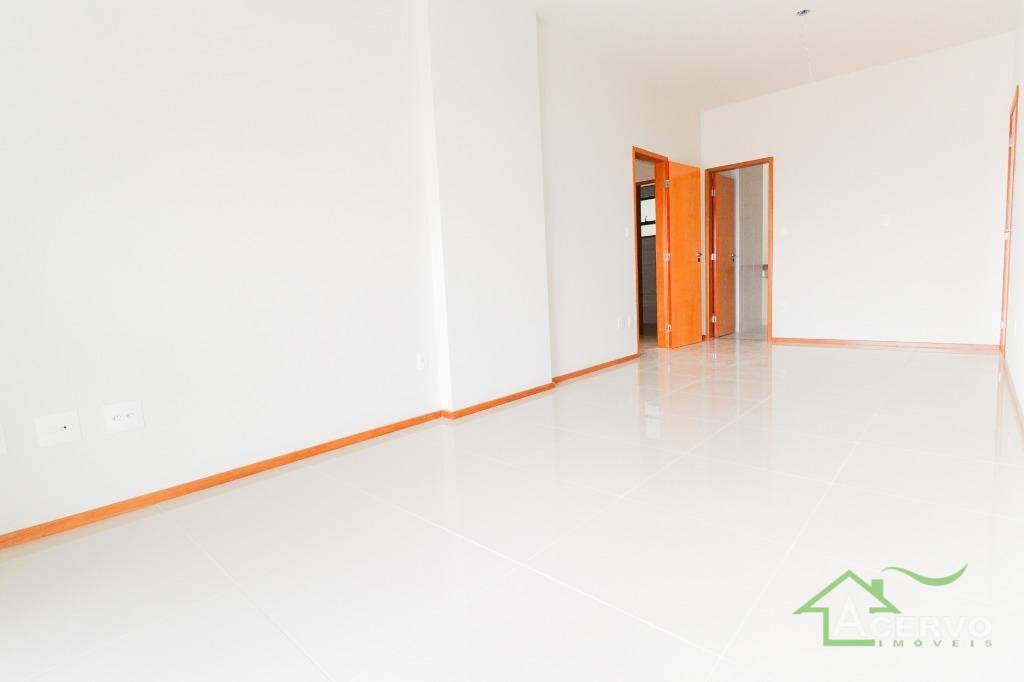 Apartamento à venda com 3 quartos, 96m² - Foto 2