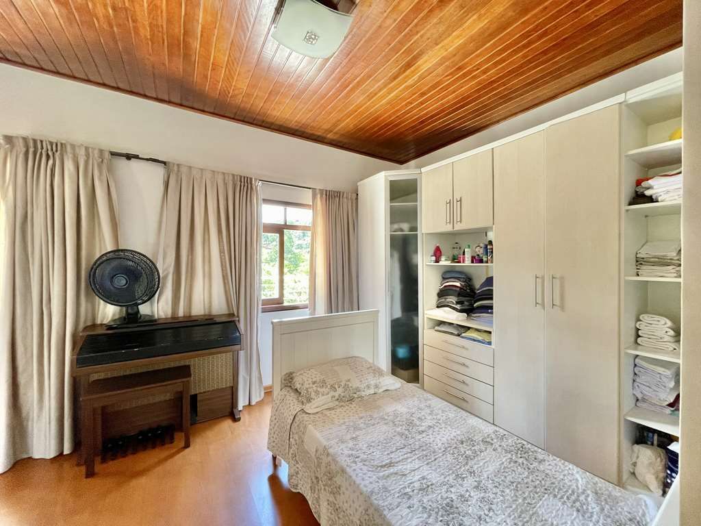 Casa de Condomínio à venda com 3 quartos, 215m² - Foto 23