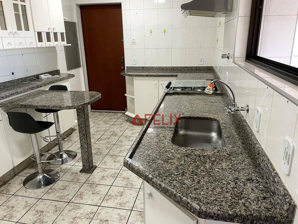 Apartamento à venda com 3 quartos, 137m² - Foto 7