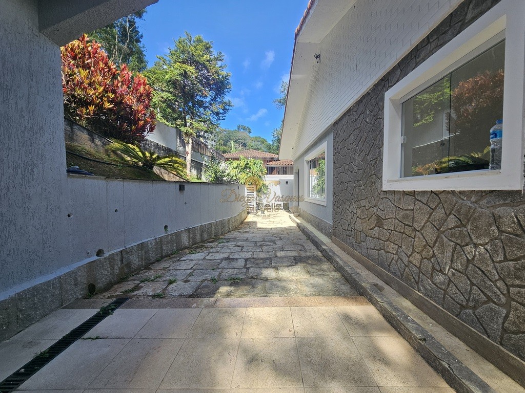 Casa à venda com 3 quartos, 160m² - Foto 26