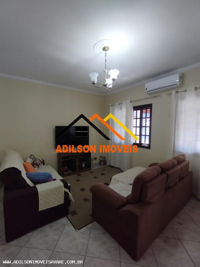 Casa à venda com 3 quartos, 272m² - Foto 4