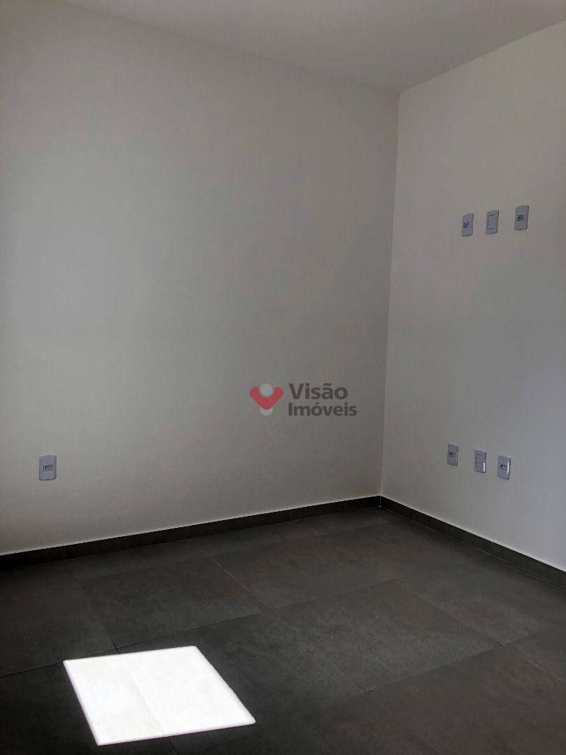 Casa à venda com 3 quartos, 96m² - Foto 21