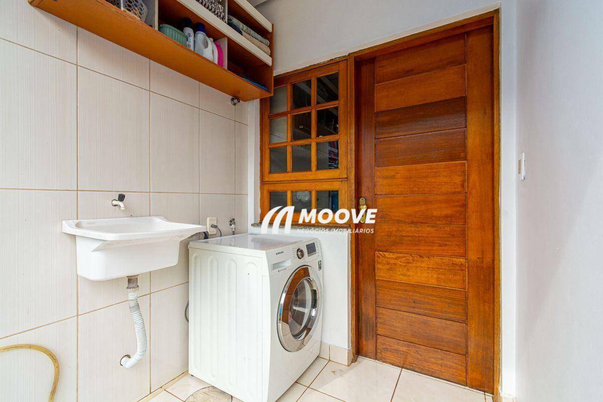 Casa à venda com 2 quartos, 90m² - Foto 8