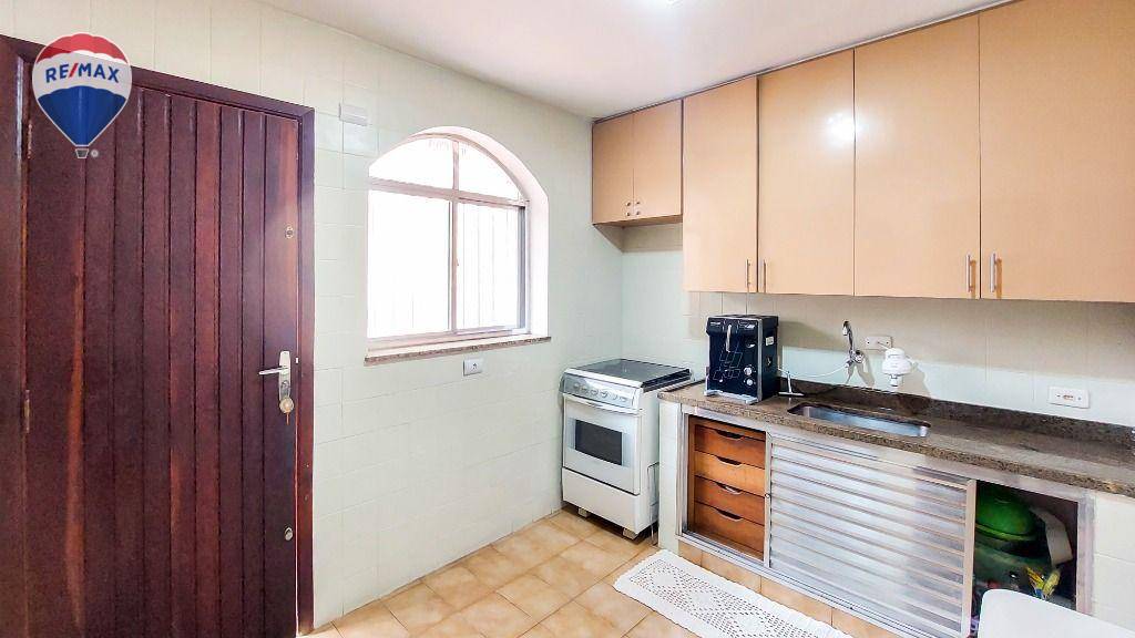 Sobrado à venda com 3 quartos, 210m² - Foto 11