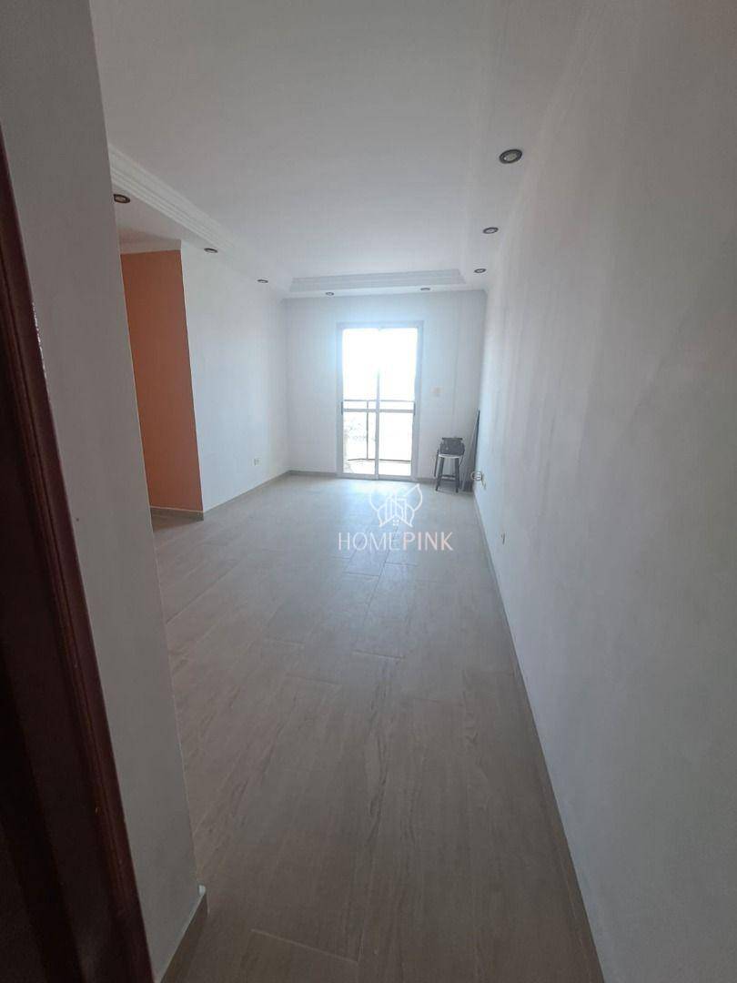 Apartamento para alugar com 3 quartos, 76m² - Foto 7