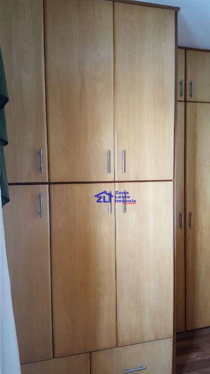 Apartamento para alugar com 3 quartos, 100m² - Foto 29