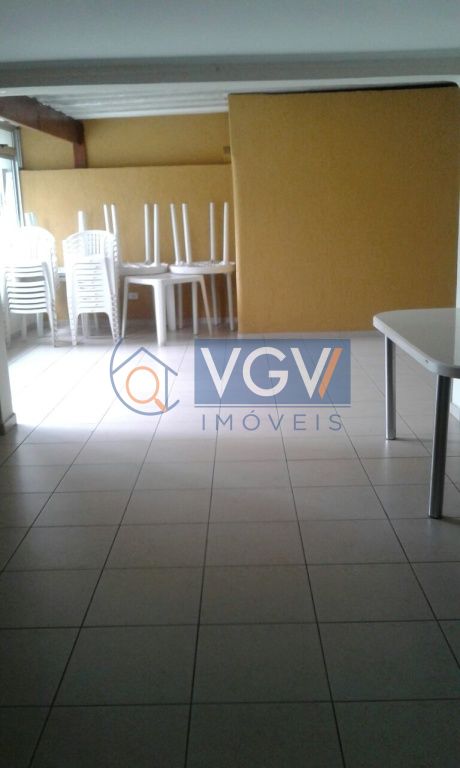 Apartamento para alugar com 2 quartos, 60m² - Foto 11