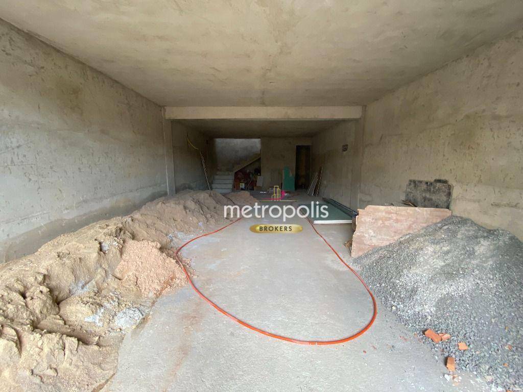 Sobrado à venda com 3 quartos, 256m² - Foto 2