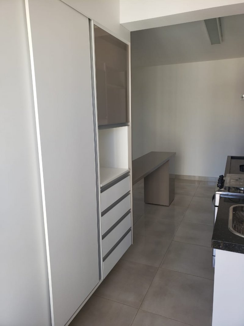 Apartamento para alugar com 2 quartos, 69m² - Foto 5