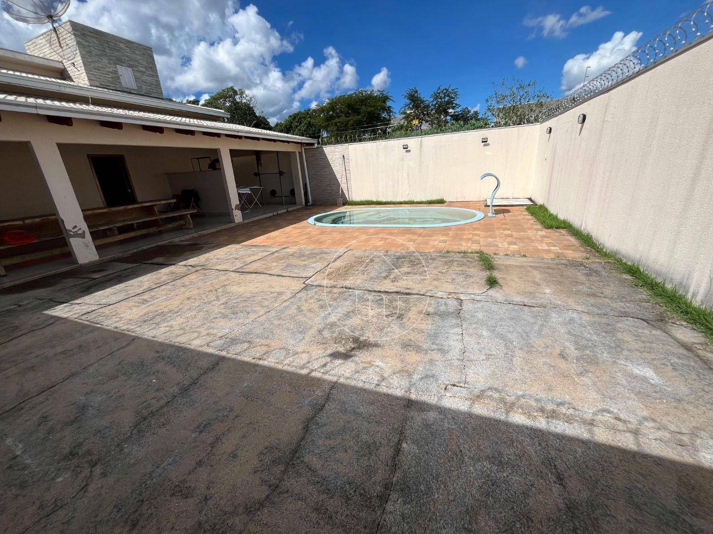 Casa à venda com 3 quartos, 198m² - Foto 4