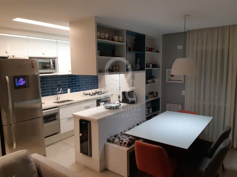 Apartamento à venda com 2 quartos, 68m² - Foto 8