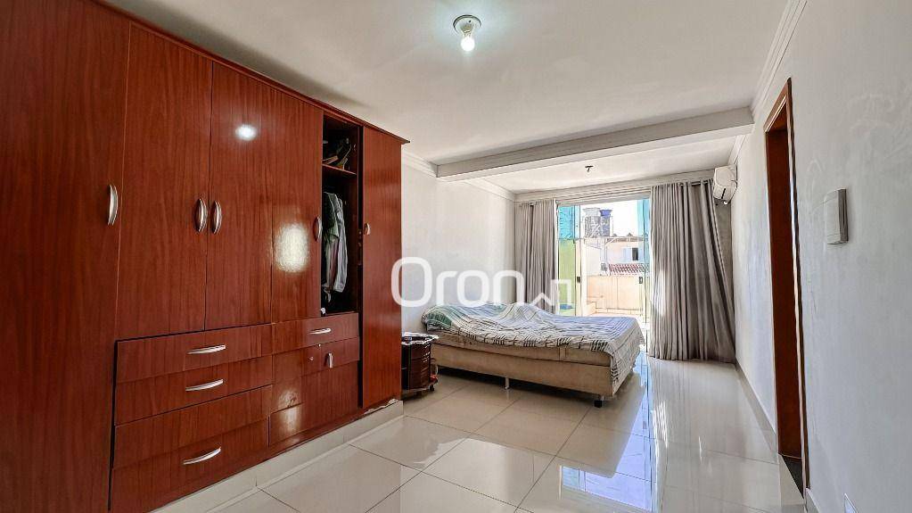 Sobrado à venda com 5 quartos, 317m² - Foto 12