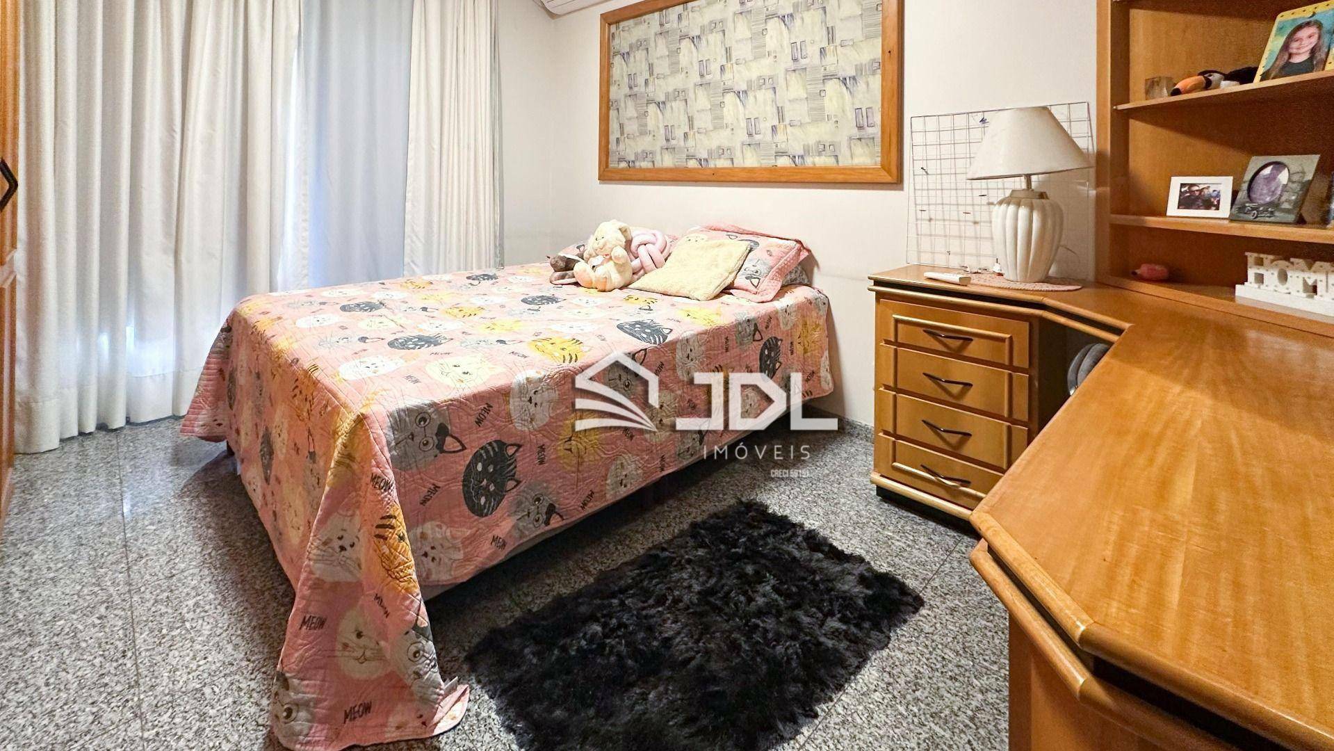 Casa de Condomínio à venda com 3 quartos, 228m² - Foto 16