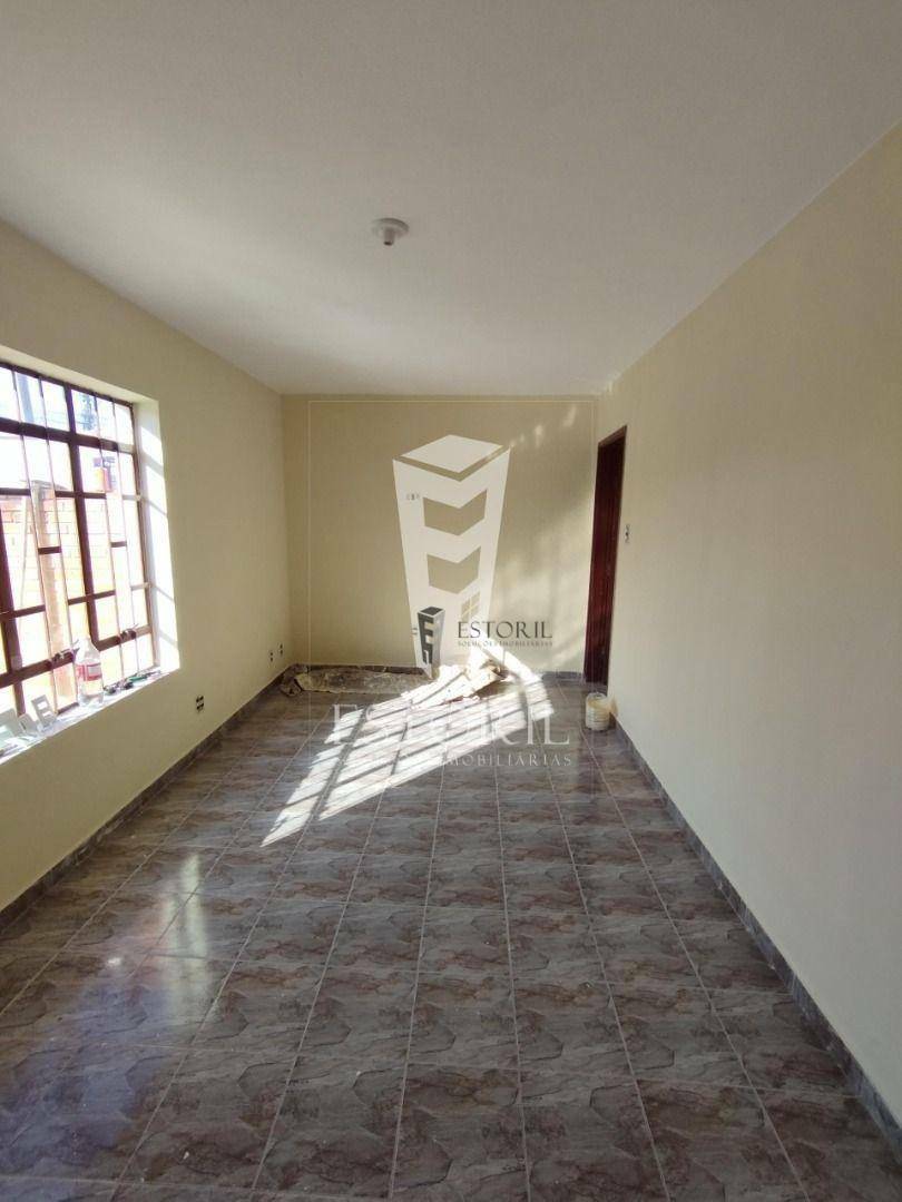 Casa à venda com 3 quartos, 180m² - Foto 14