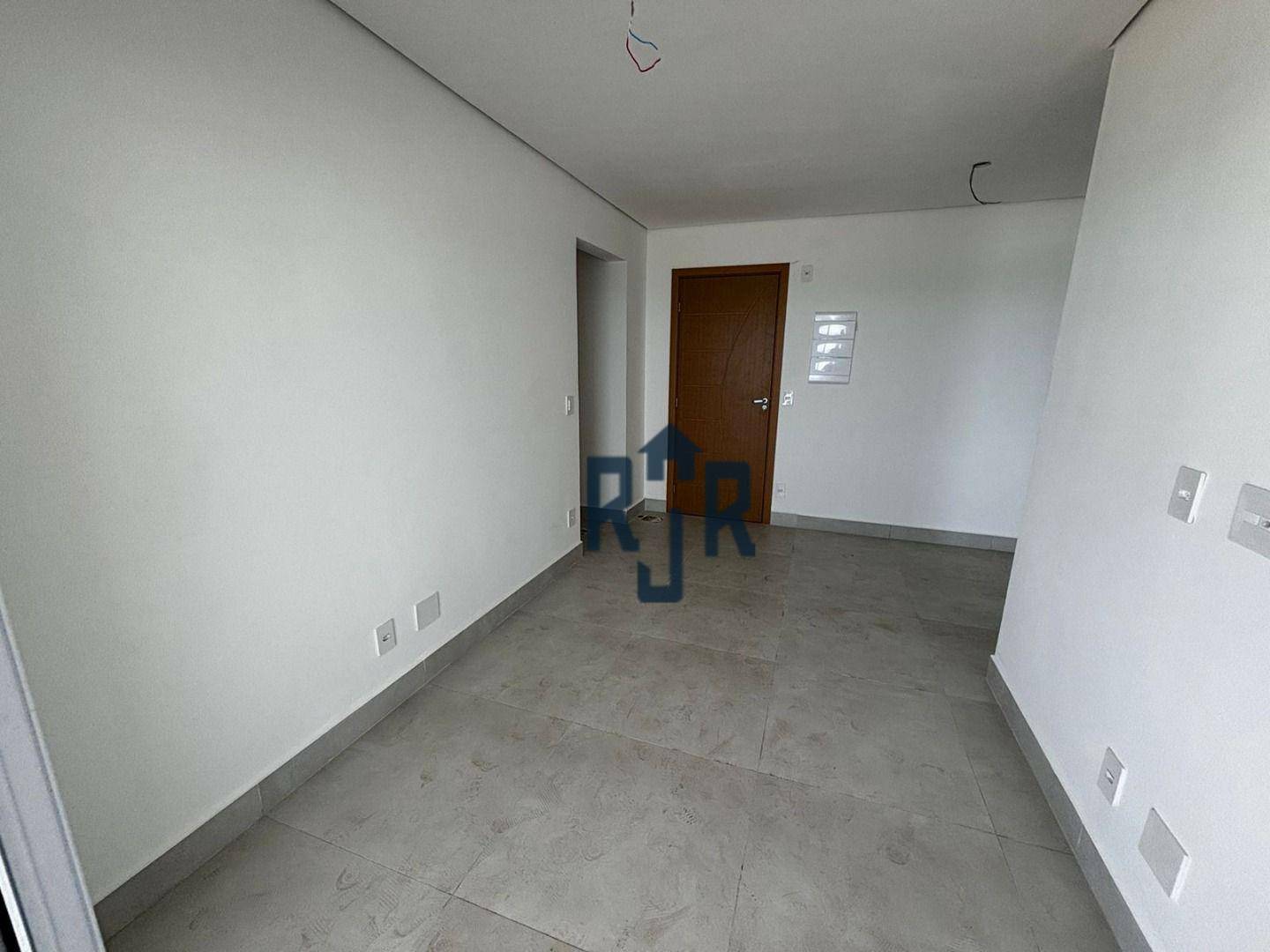 Apartamento à venda com 2 quartos, 72m² - Foto 4