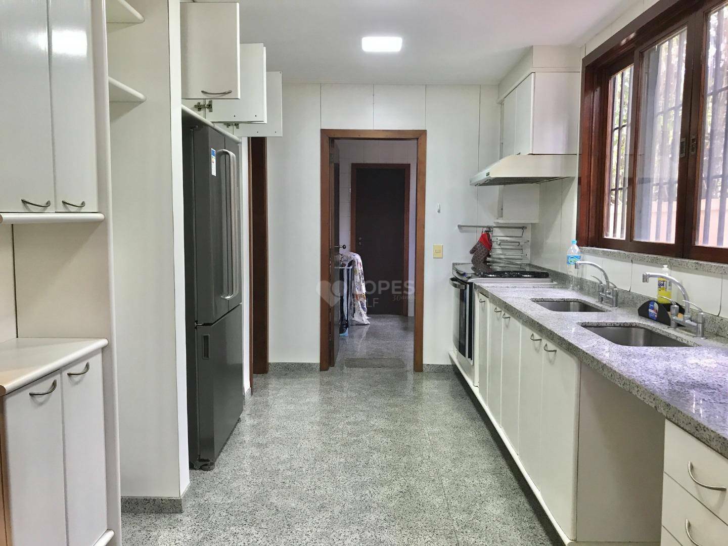 Casa à venda com 4 quartos, 600m² - Foto 19