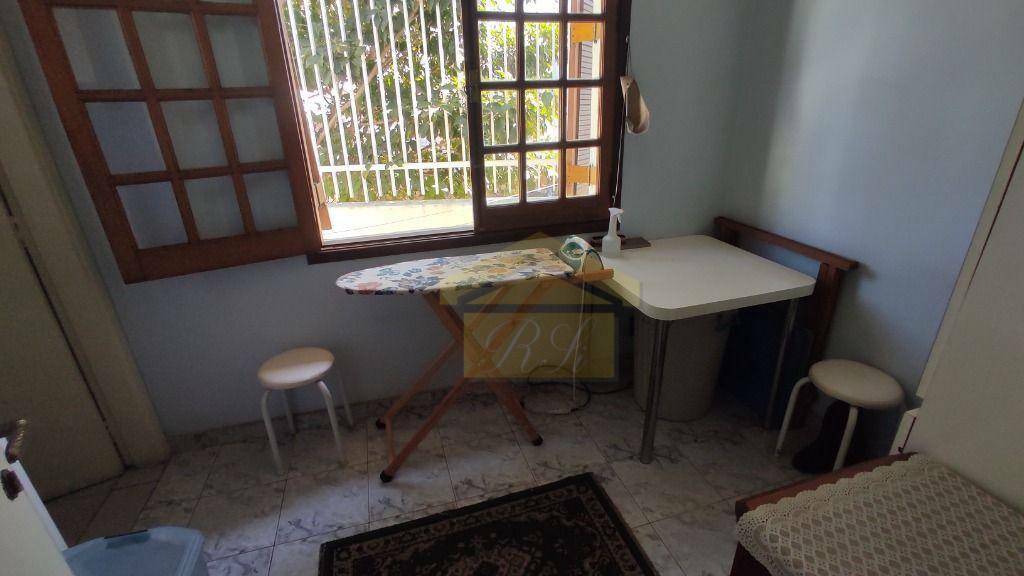 Casa à venda com 3 quartos, 250m² - Foto 10