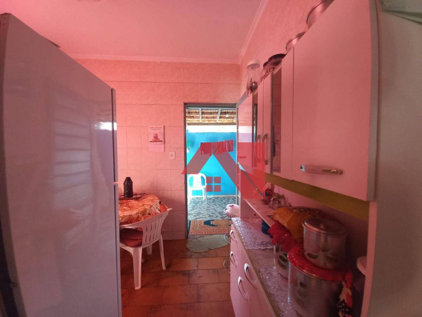 Casa à venda com 2 quartos, 90m² - Foto 6