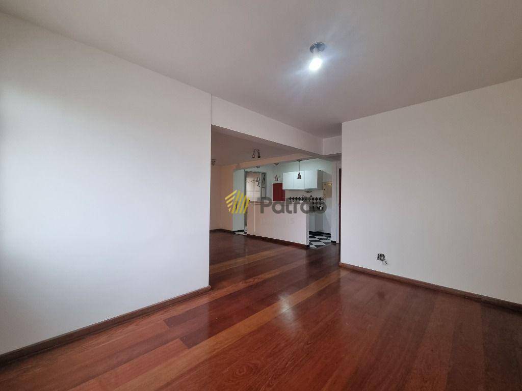 Apartamento para alugar com 2 quartos, 72m² - Foto 15