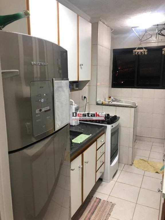 Apartamento à venda com 2 quartos, 50m² - Foto 5