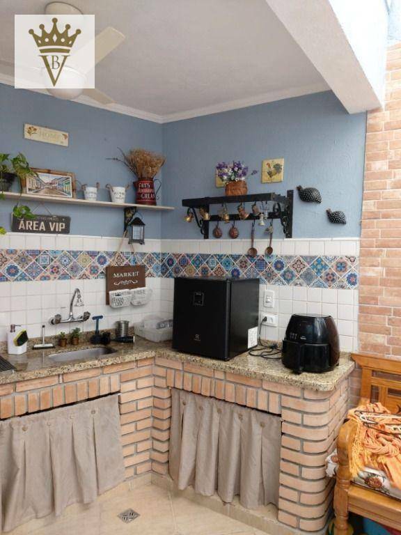 Sobrado à venda com 3 quartos, 217m² - Foto 8