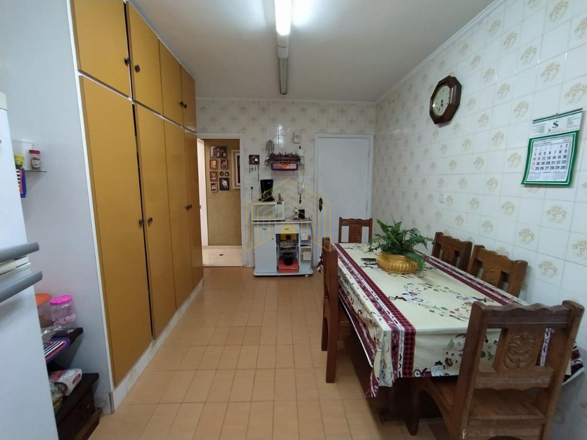 Apartamento à venda com 3 quartos, 130m² - Foto 10