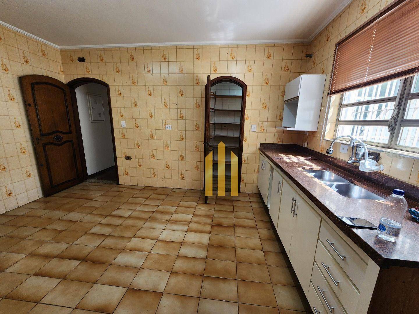 Sobrado à venda e aluguel com 4 quartos, 172m² - Foto 12