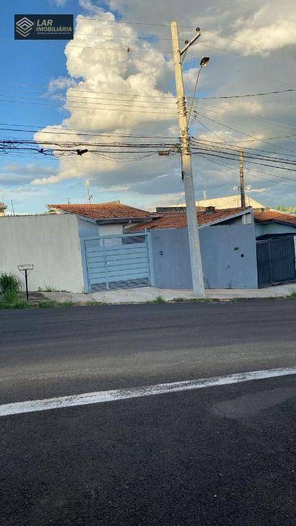 Casa para alugar com 2 quartos, 80m² - Foto 9