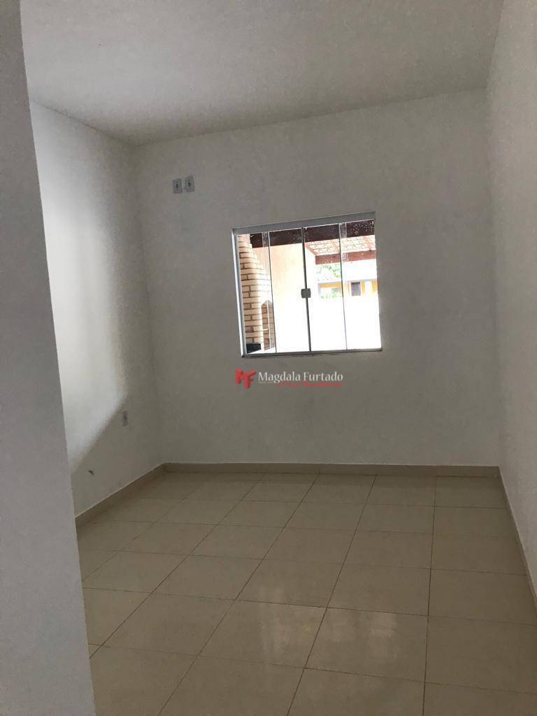 Casa à venda com 2 quartos, 60m² - Foto 14