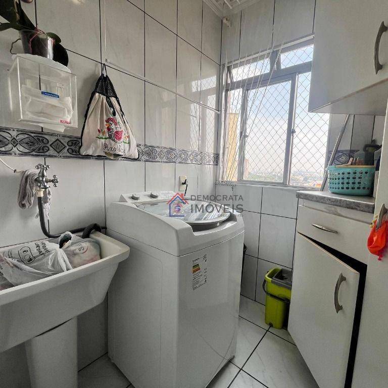 Apartamento à venda com 3 quartos, 63m² - Foto 11