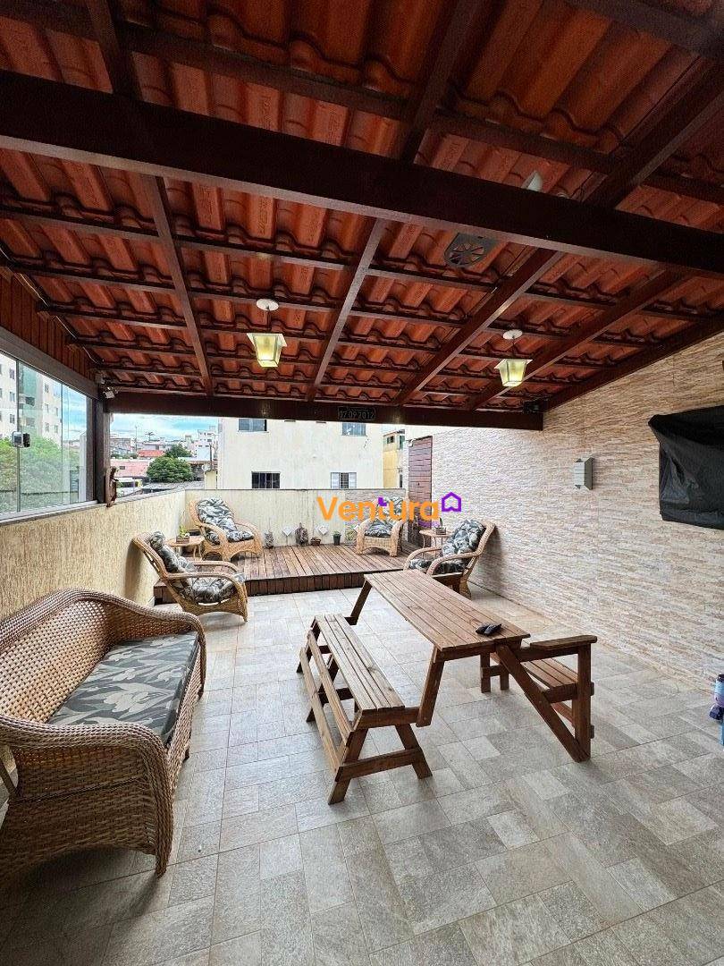 Casa, 3 quartos, 195 m² - Foto 2