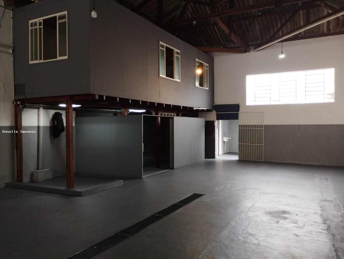 Depósito-Galpão-Armazém para alugar, 330m² - Foto 22