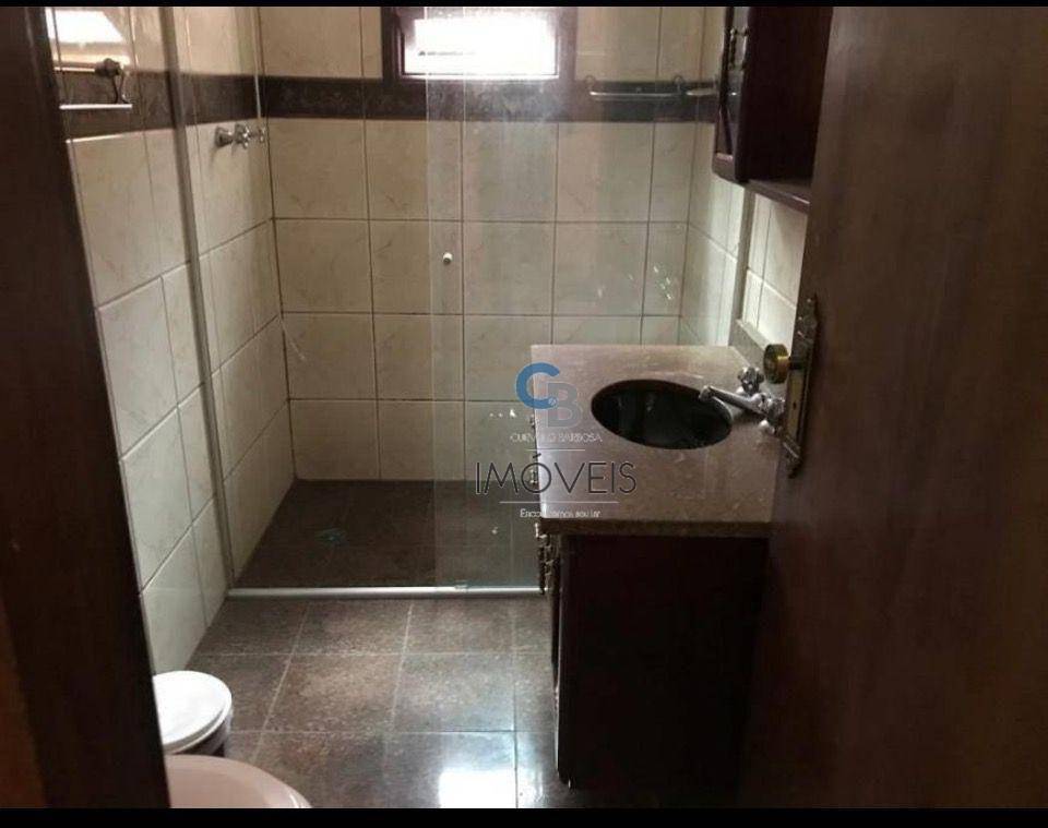 Sobrado à venda e aluguel com 4 quartos, 250m² - Foto 14