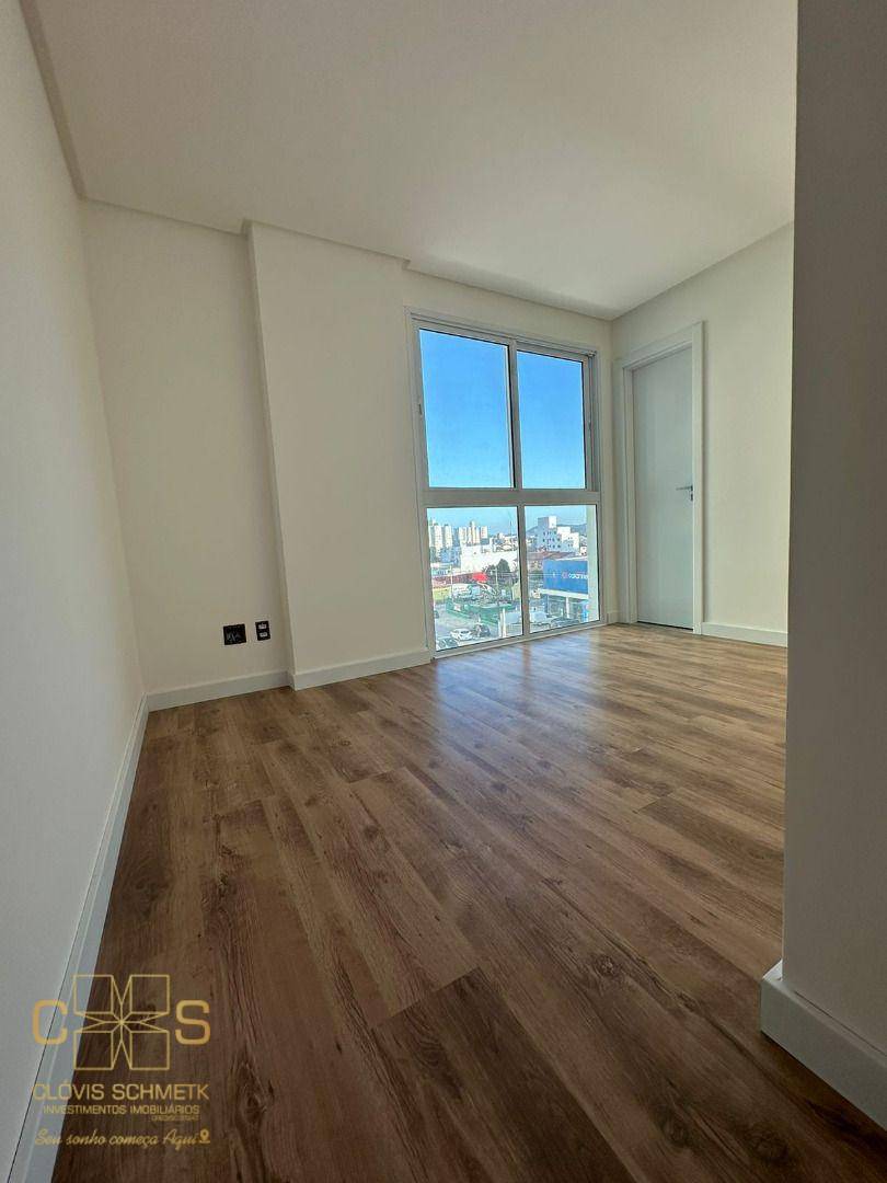 Apartamento à venda com 3 quartos, 94m² - Foto 11