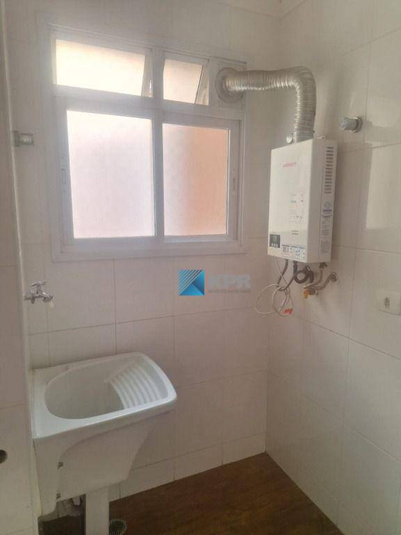 Apartamento para alugar com 2 quartos, 75m² - Foto 16