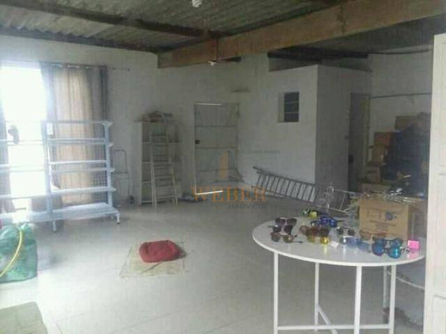 Casa à venda com 2 quartos, 120m² - Foto 2