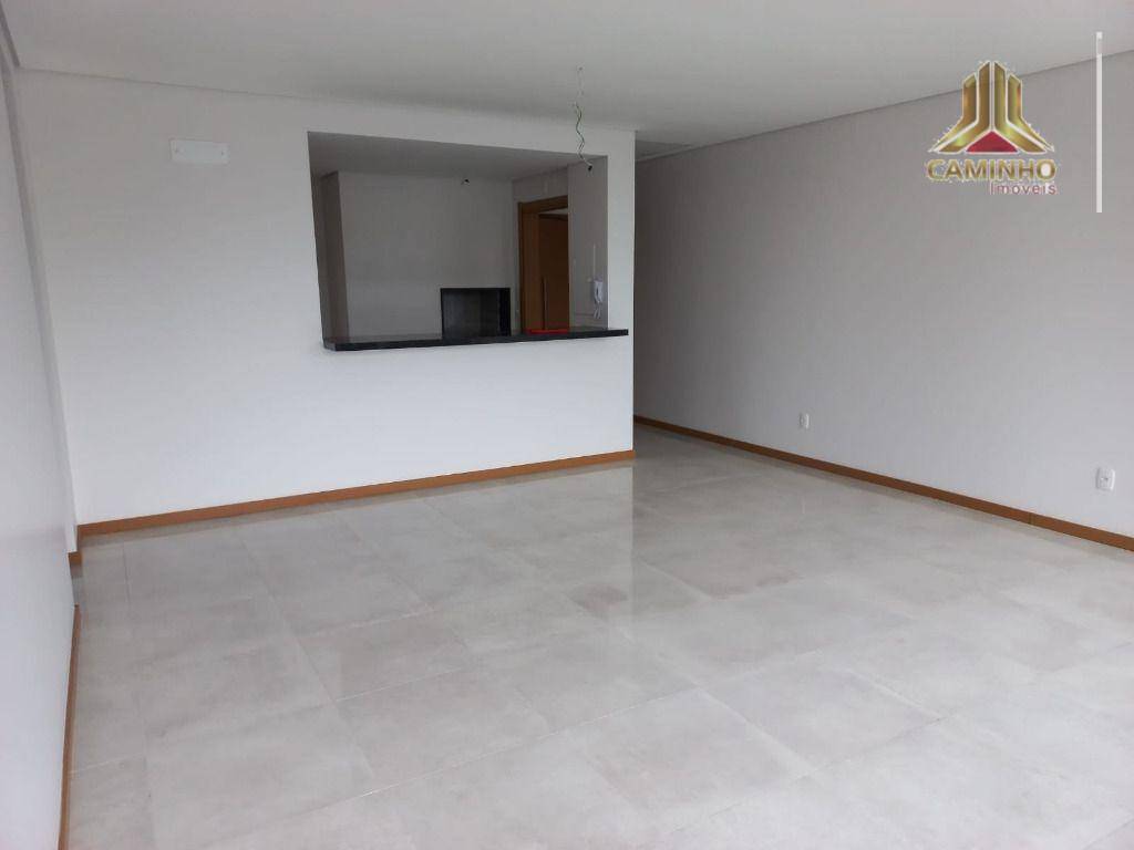 Apartamento à venda com 3 quartos, 104m² - Foto 2