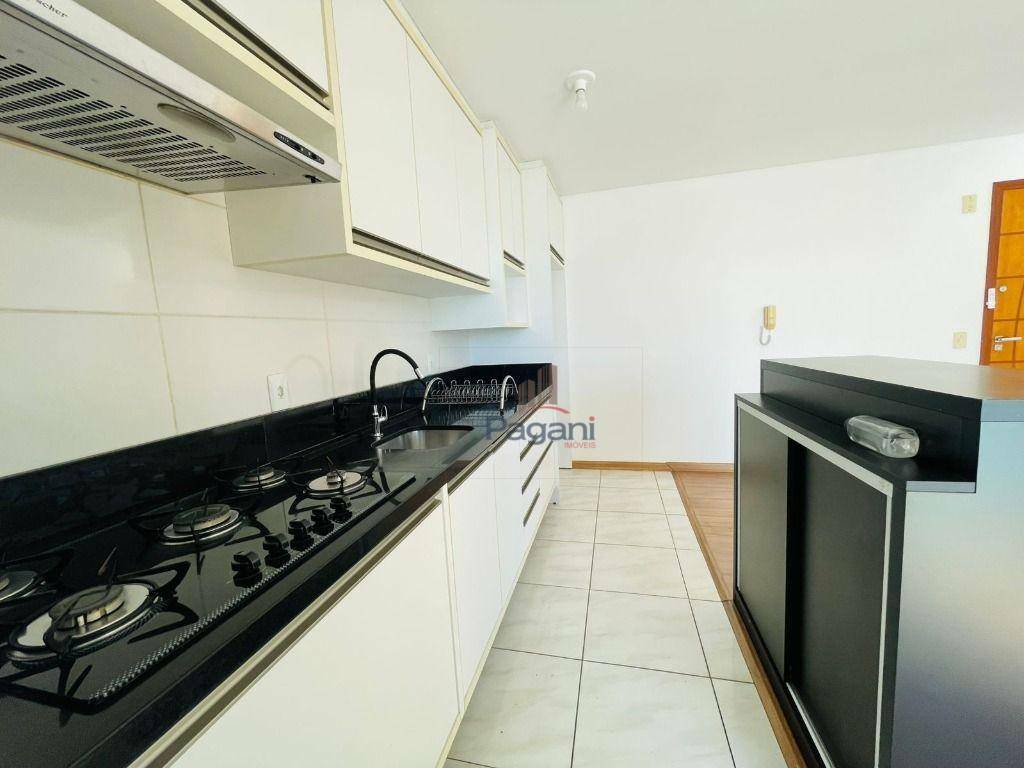 Apartamento para alugar com 2 quartos, 69m² - Foto 7