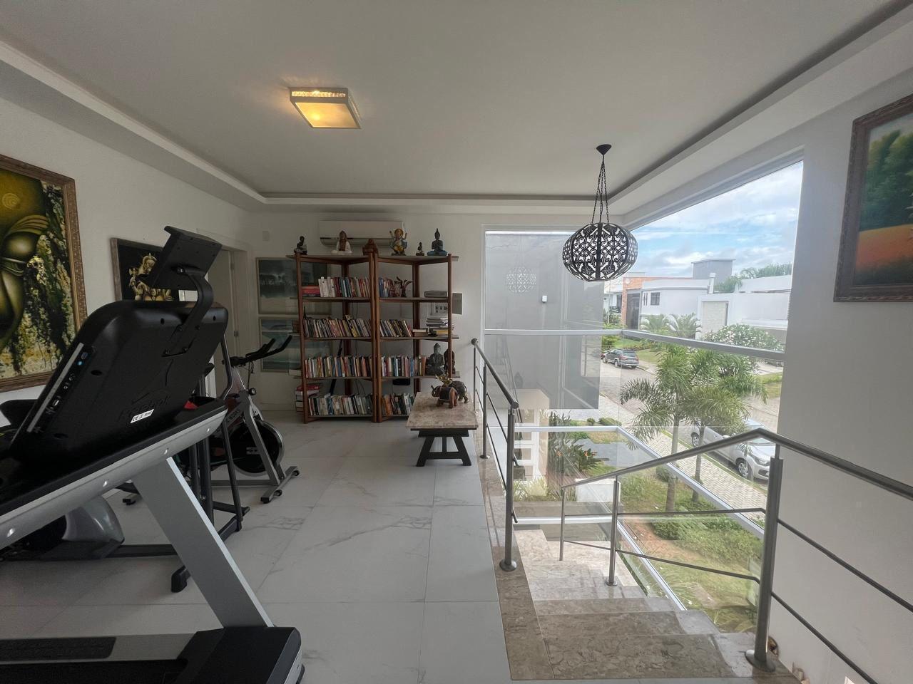 Casa de Condomínio para alugar com 3 quartos, 357m² - Foto 15