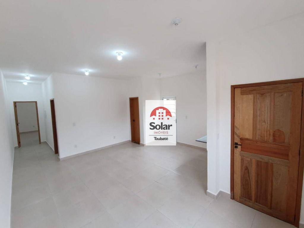Casa à venda com 2 quartos, 67m² - Foto 1