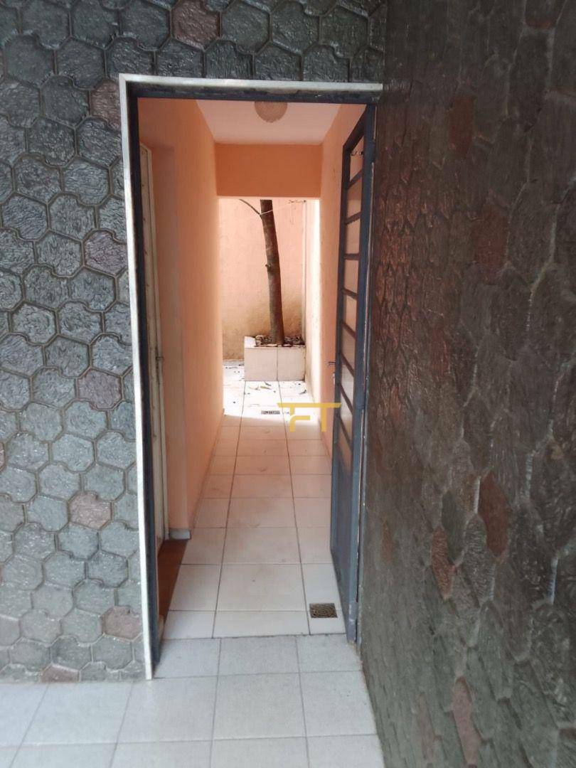 Casa à venda com 3 quartos, 200M2 - Foto 13