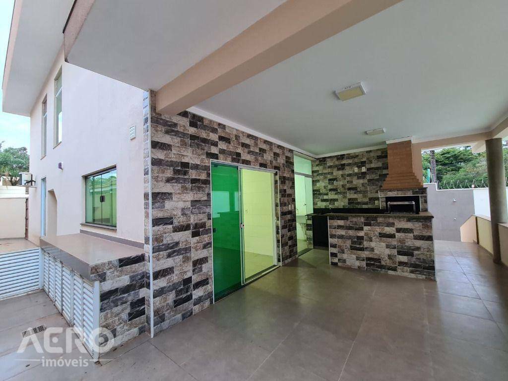 Casa de Condomínio à venda com 4 quartos, 272m² - Foto 24