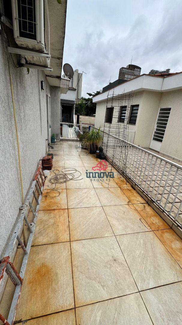 Sobrado à venda e aluguel com 3 quartos, 240m² - Foto 14