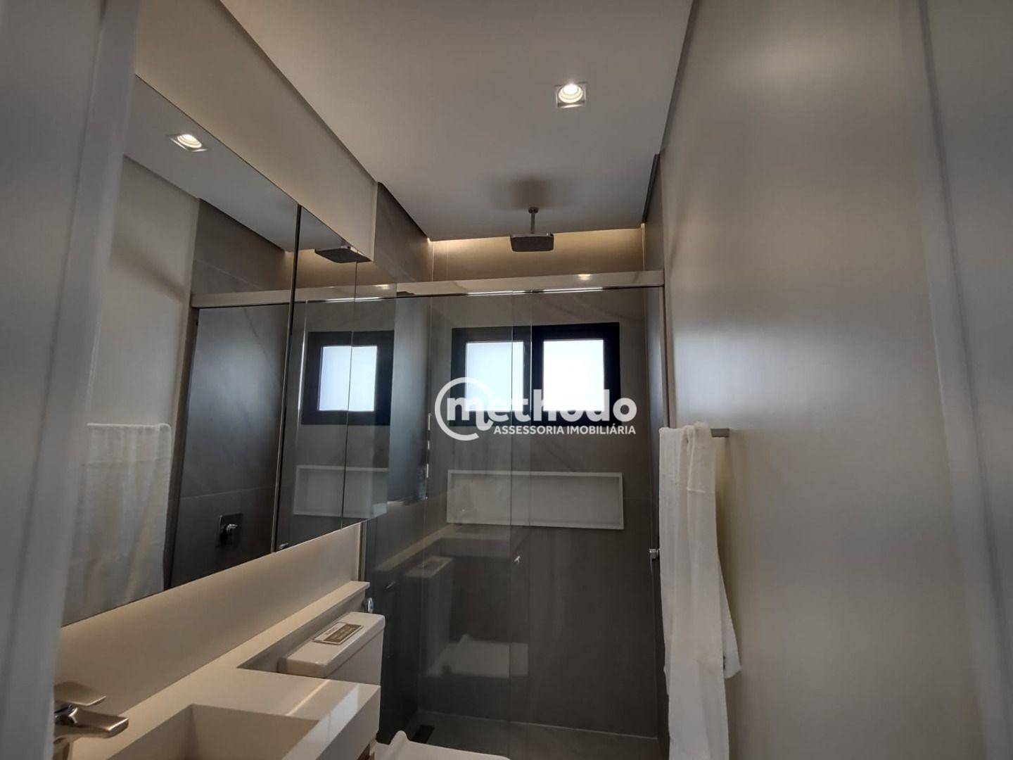 Casa de Condomínio à venda com 3 quartos, 208m² - Foto 32