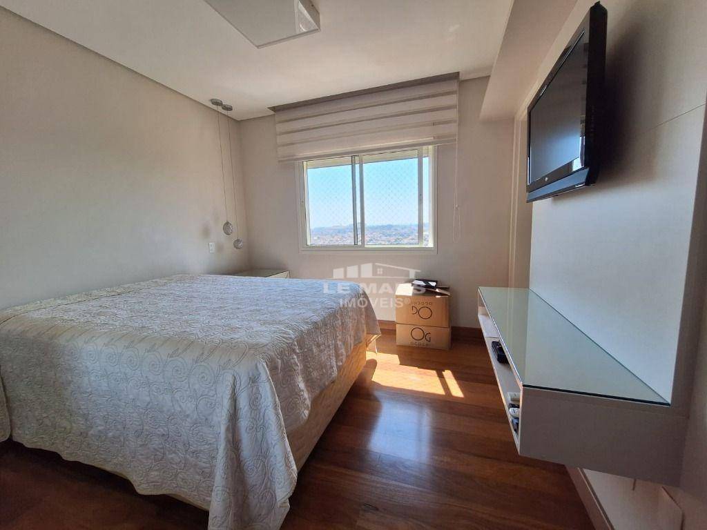 Apartamento à venda com 4 quartos, 278m² - Foto 13